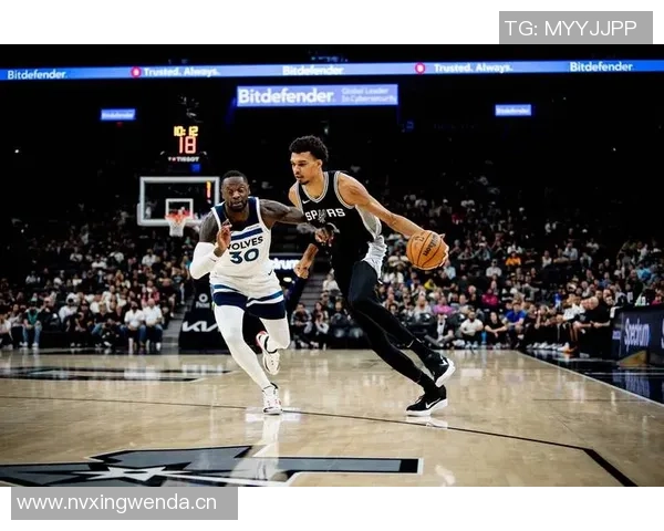 华子赞文班亚马封盖能力出众脚步灵活称其为独一无二的篮球天才